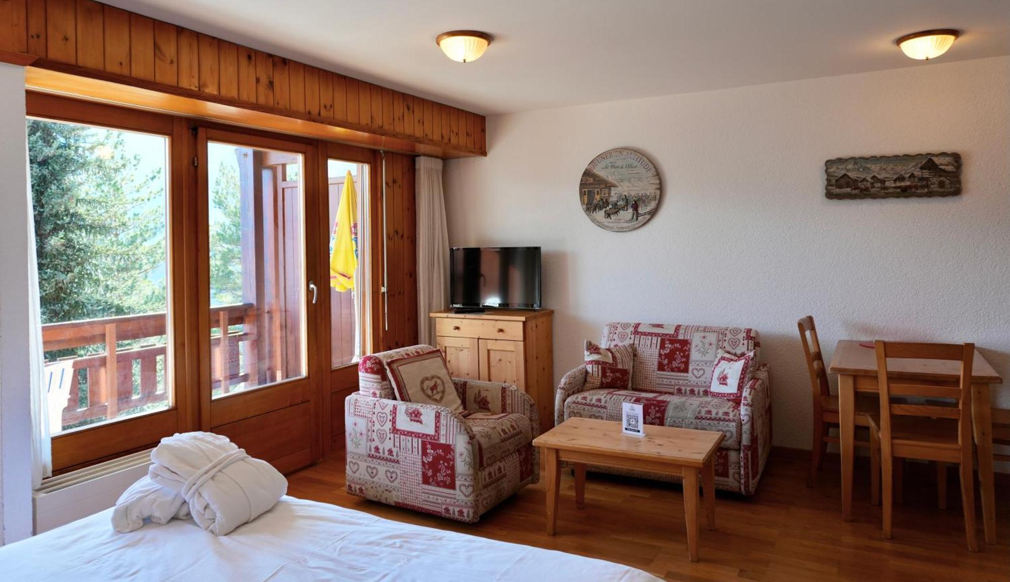 Hotel Les Bains D'โอวรอนนาซ ภายนอก รูปภาพ