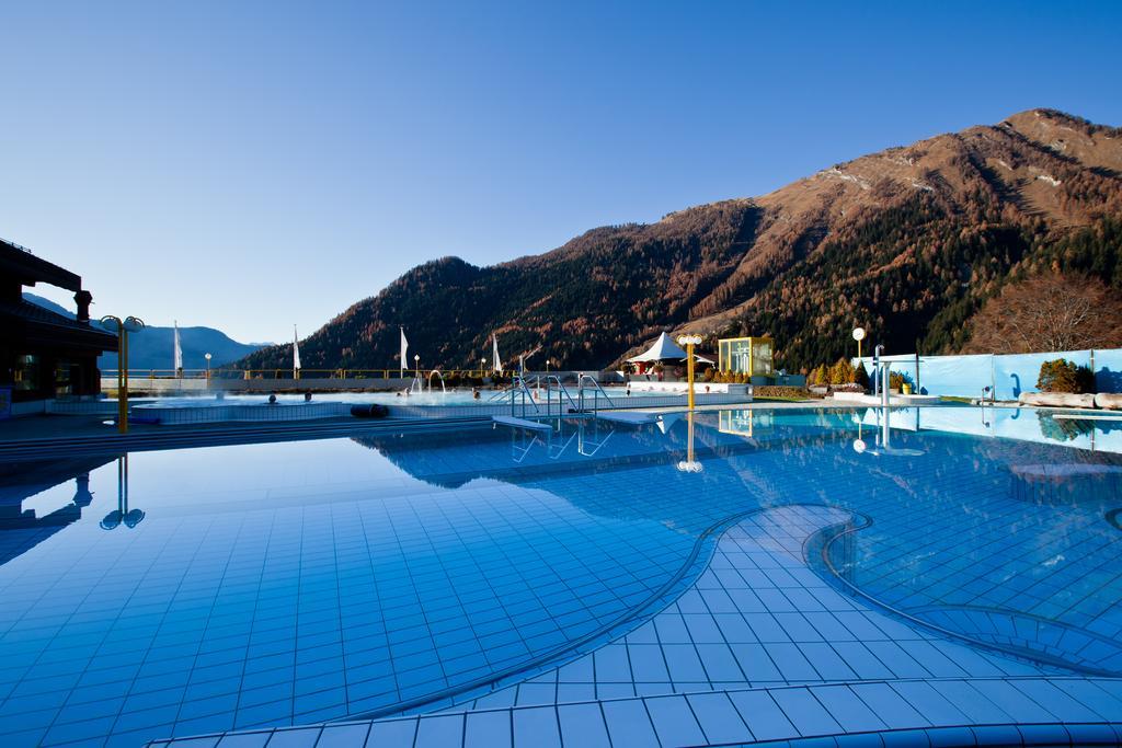 Hotel Les Bains D'โอวรอนนาซ ภายนอก รูปภาพ
