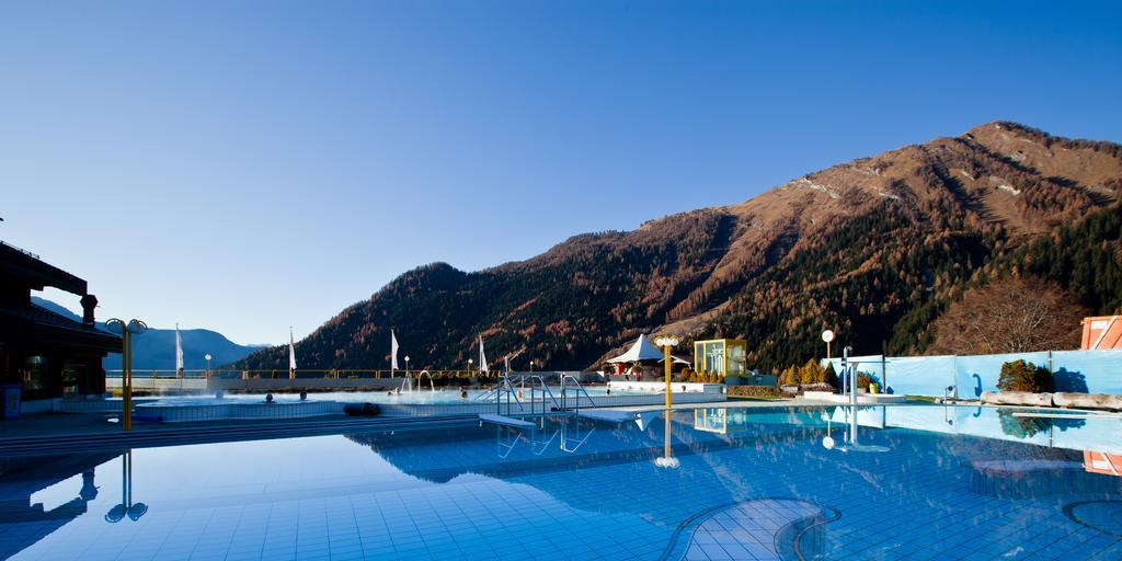 Hotel Les Bains D'โอวรอนนาซ ภายนอก รูปภาพ
