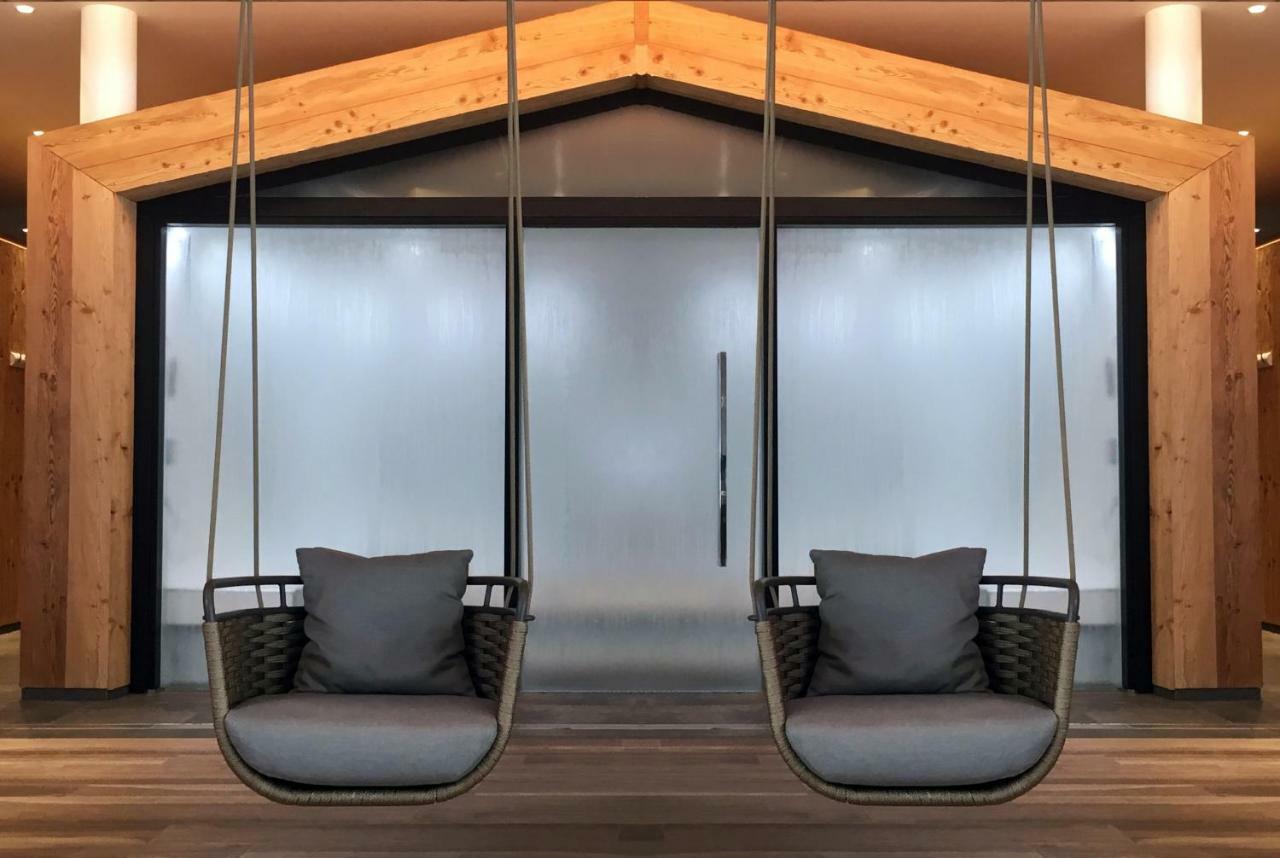 Hotel Les Bains D'โอวรอนนาซ ภายนอก รูปภาพ