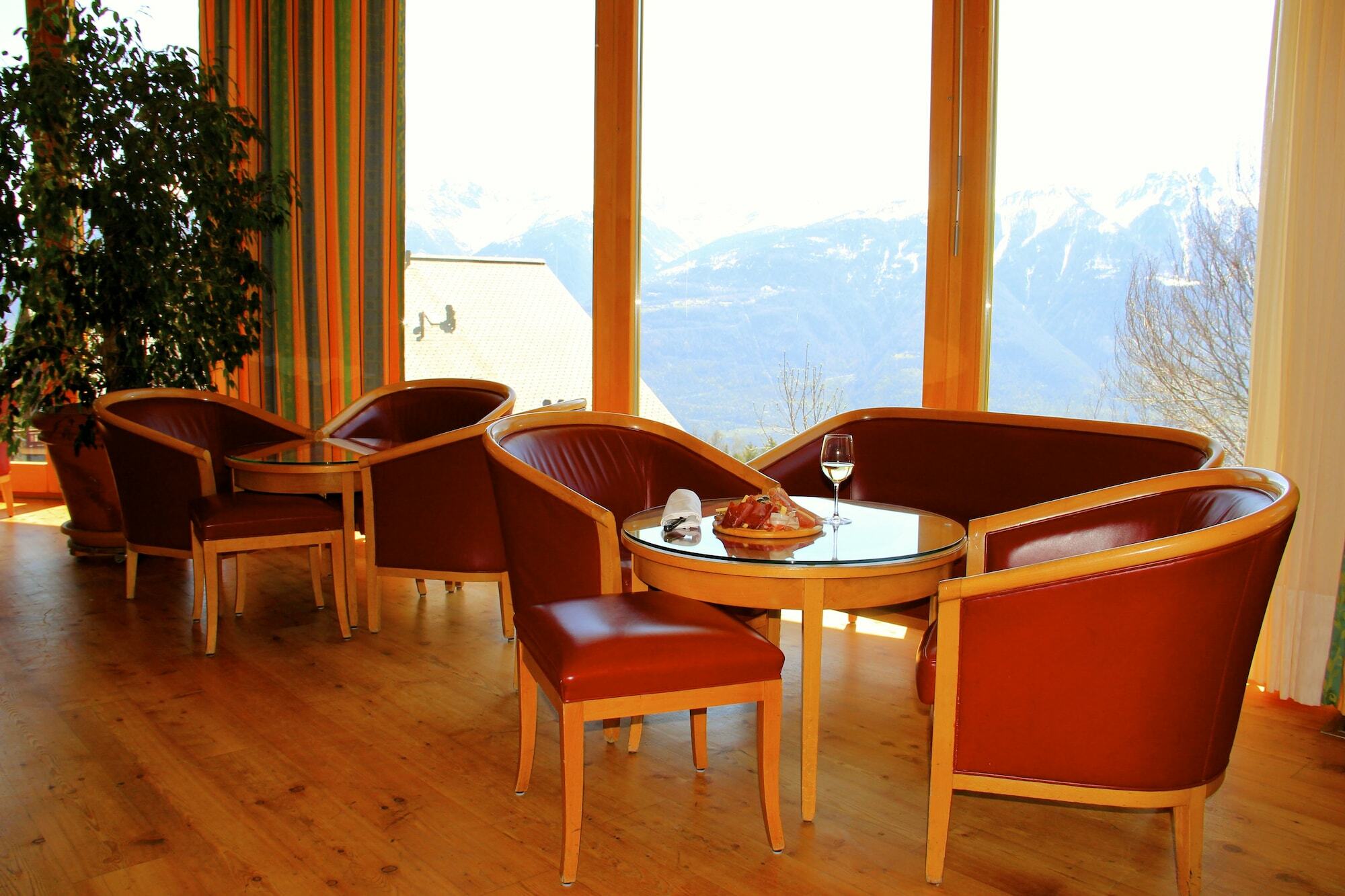 Hotel Les Bains D'โอวรอนนาซ ภายนอก รูปภาพ