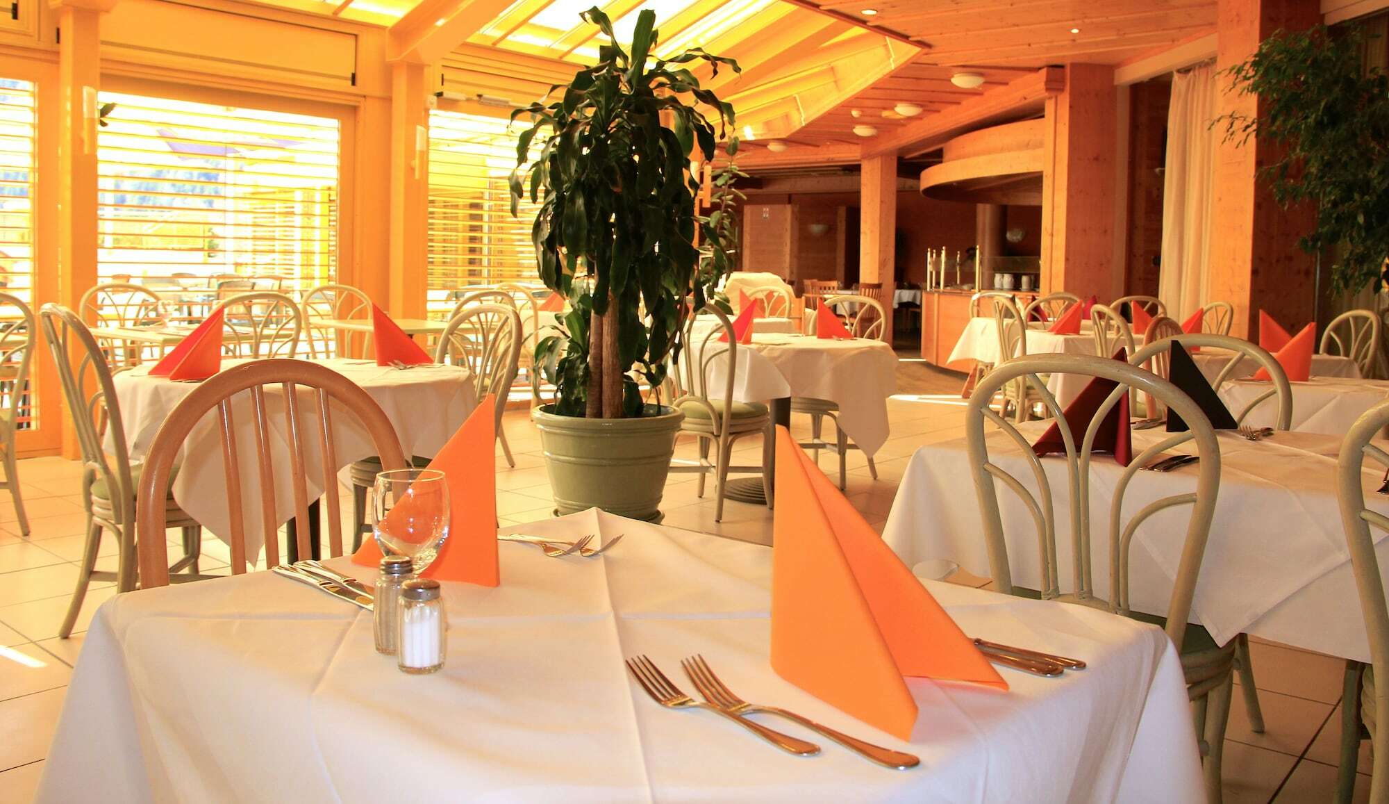Hotel Les Bains D'โอวรอนนาซ ภายนอก รูปภาพ